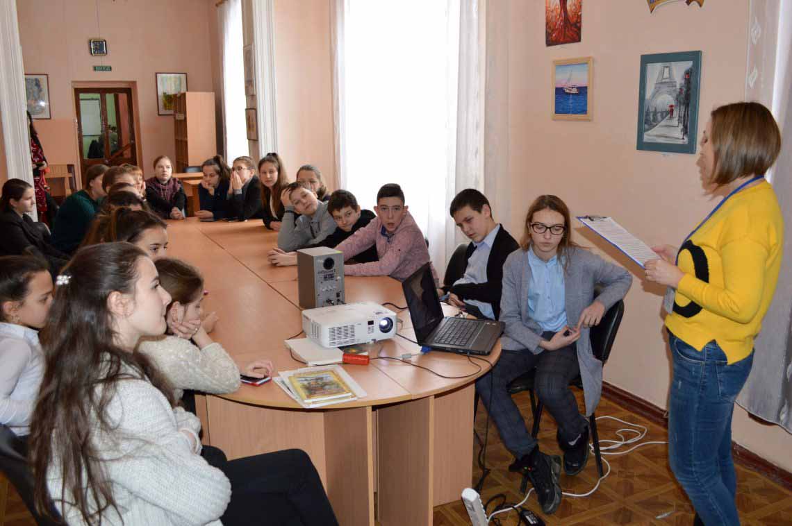 Година краєзнавства «Прославлена льотчиця - Антоніна Худякова».
