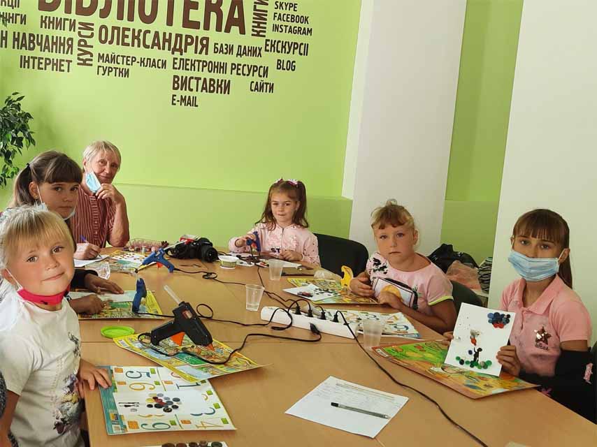 МАЙСТЕР-КЛАС «ПАННО З ҐУДЗИКІВ»